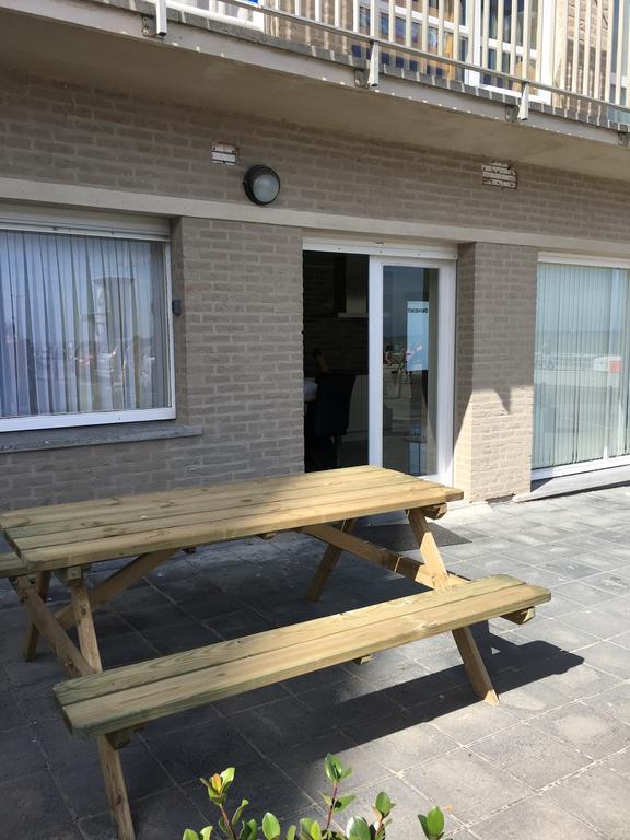 Au Gre Du Vent Lägenhet Koksijde Exteriör bild